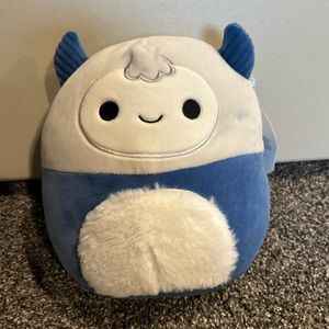 Horace the Yeti 8” with Tag